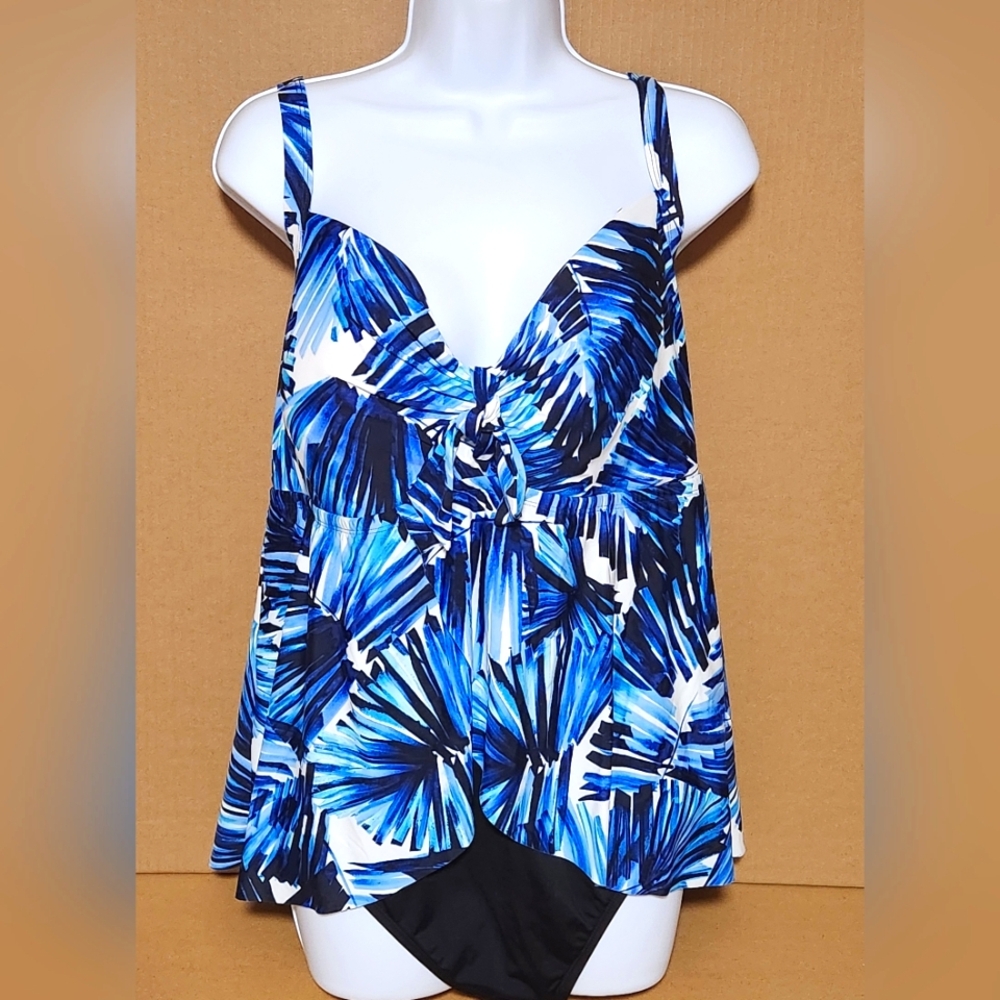 Mynah Plus One Piece Swimsuit 🩱 Blue Palm Sz 22